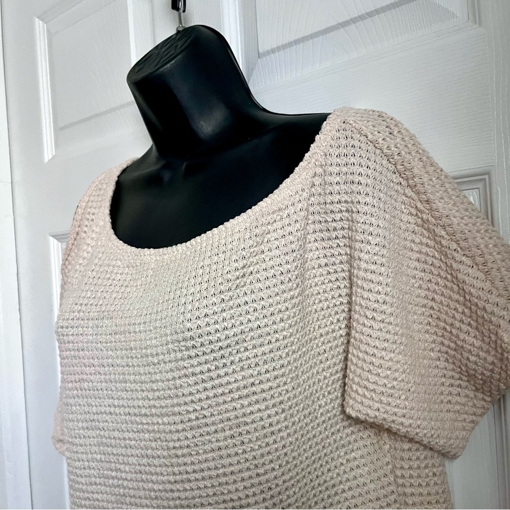 3/30$💥 Top Shirt Blouse Cutout Shoulder Beige Short sleeve Medium Women - Picture 3 of 4